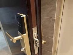 金乡县安装感应式门锁时应注意什么？
