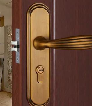 指纹锁大家已经很常见了，怎么选择一款性能好的指纹锁？