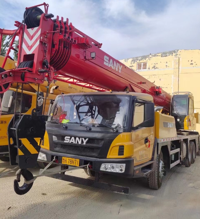 泗水吊车租赁中如何防止零部件腐蚀