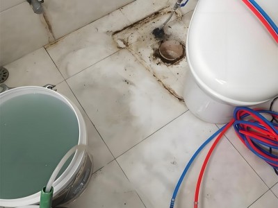 卫生间漏水容易给楼下邻居造成财产