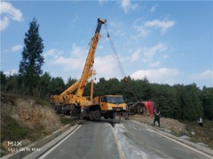 盘州吊车出租：满足您的工程建设需求