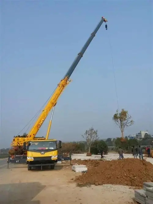 如何选择合适的六盘水吊车租赁公司