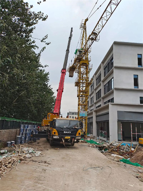 六盘水吊车租赁使用过程中需要注意哪些事项