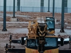 在夏季的高温环境下吊车吊装如何防止设备过热？