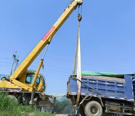 吊车操作员需要经过系统的严格培训才能正式进入施工现场