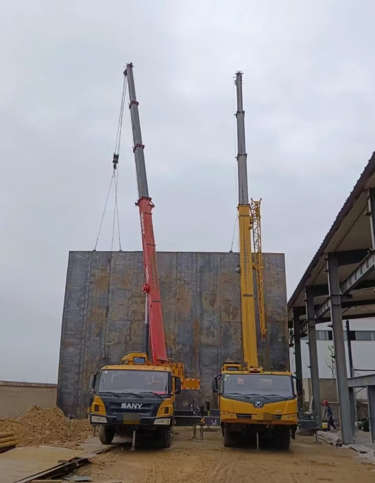 在吊车租赁期间，如果临时增加或减少租赁时间该如何处理？