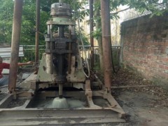 东莞打井公司提示打井机钻机轨道维护和钻头钻进过程应该注意的地方