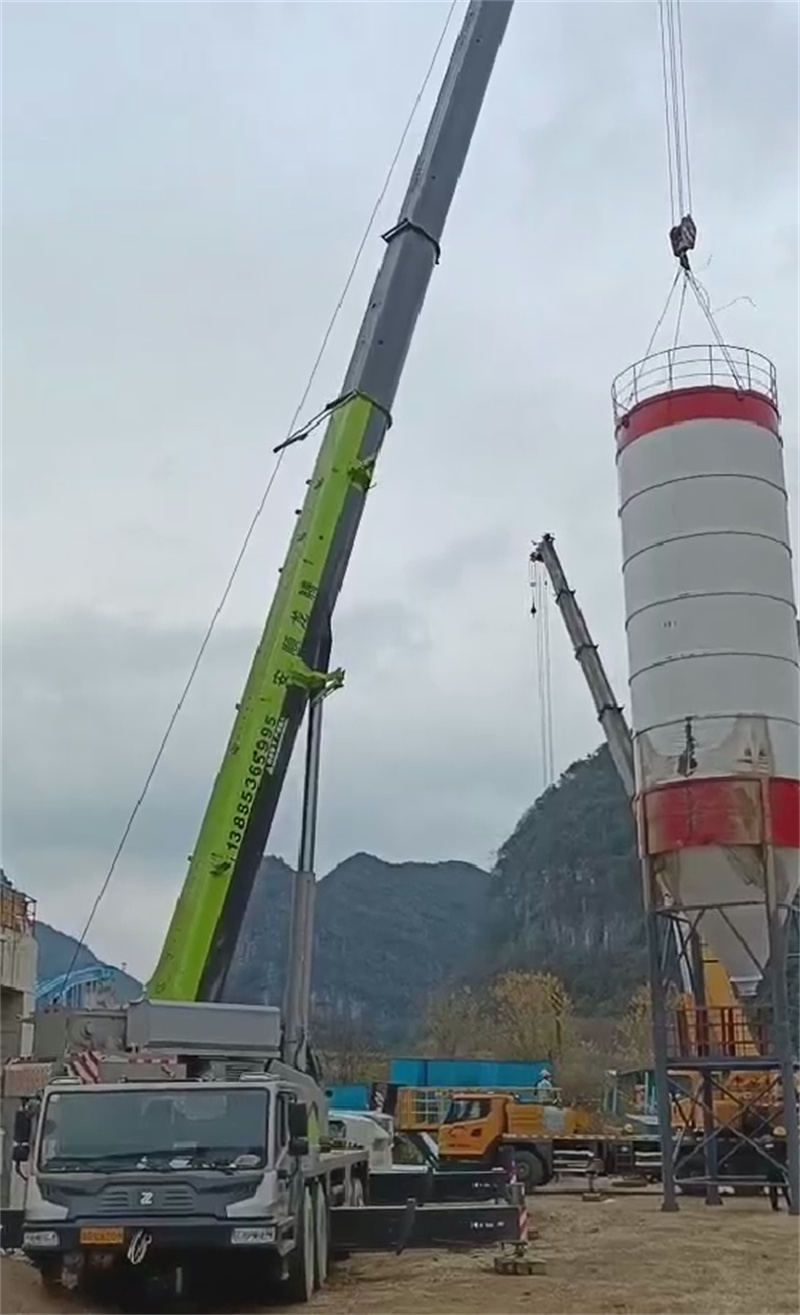 大型吊车吊装作业的注意事项