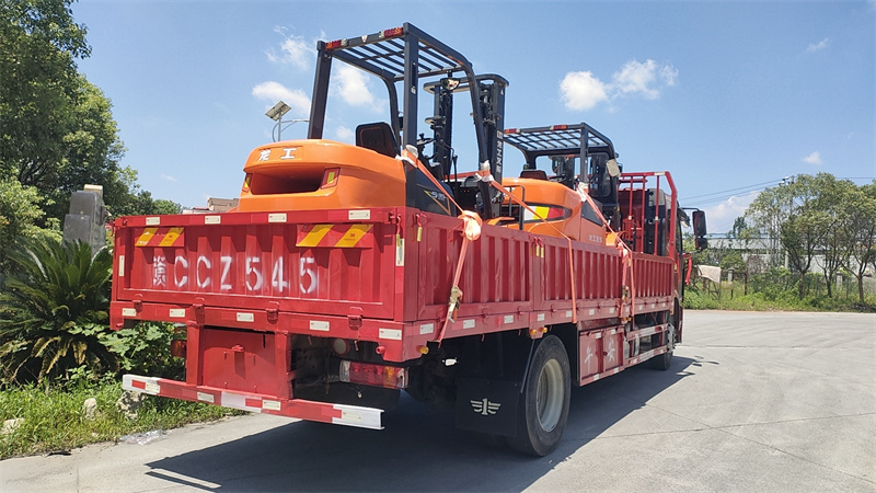 遂宁吊车出租的安全防范常识