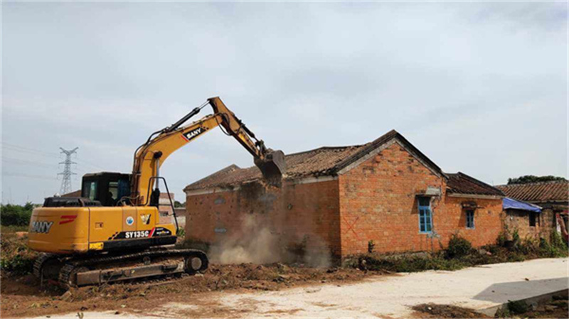 扬州建筑拆除，旧貌换新颜，迎接城市新篇章