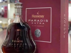 潍坊洋酒瓶回收再造时光容器：当百年酒瓶遇见当代艺术