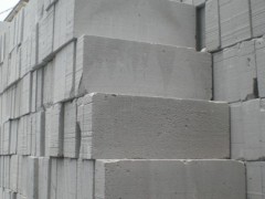 轻质砖隔墙的抗震性能要怎样去保障？