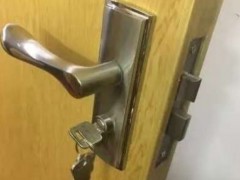 升级门锁只需更换C级锁芯门锁是否安全？