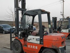 跨境物流解决方案 ，重庆叉车出租公司助力国际供应链畅通​