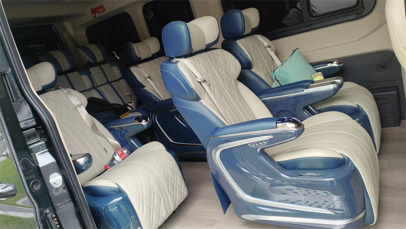 义乌租用旅游大巴车需要注意什么