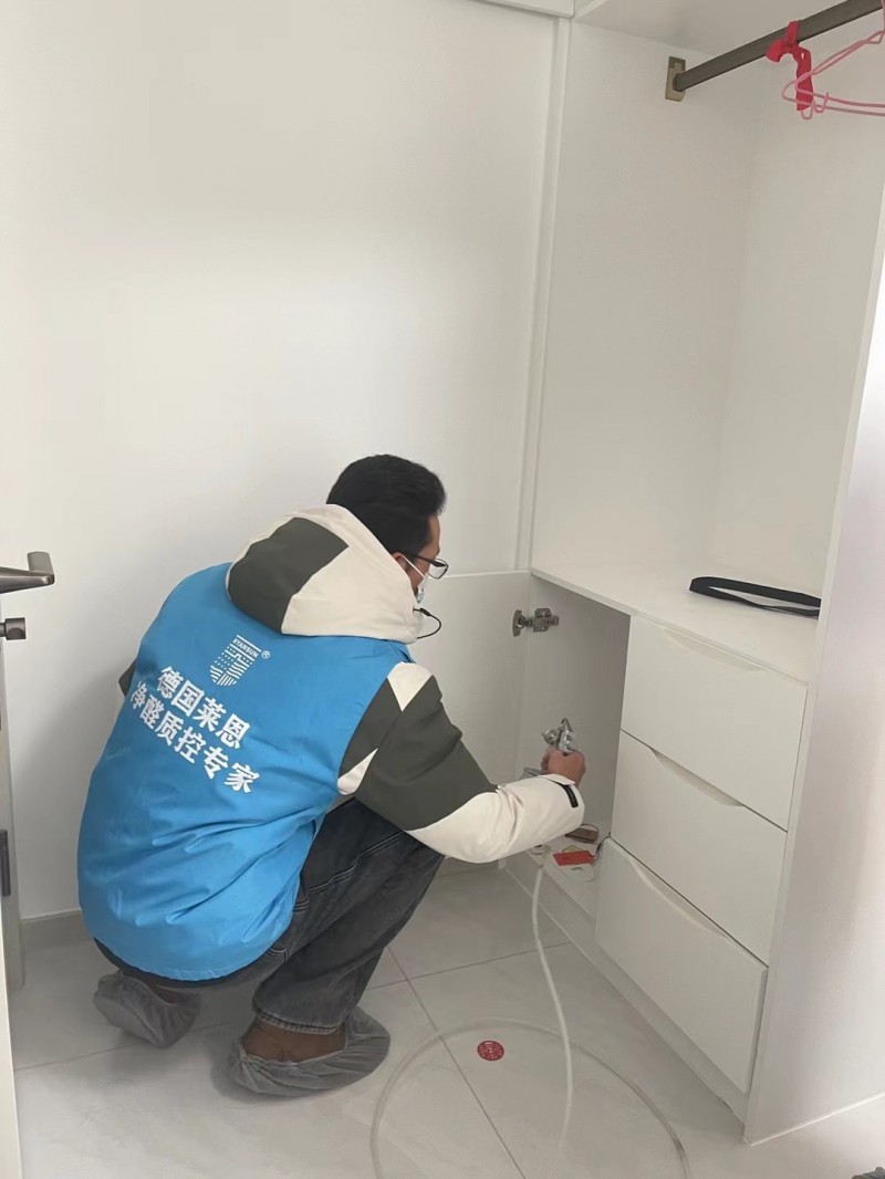 室内甲醛污染从何而来，如果长期低剂量吸入甲醛会有什么表现？