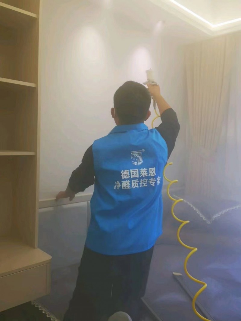 高温天气对甲醛超标有显著影响，主要体现在以下几个方面