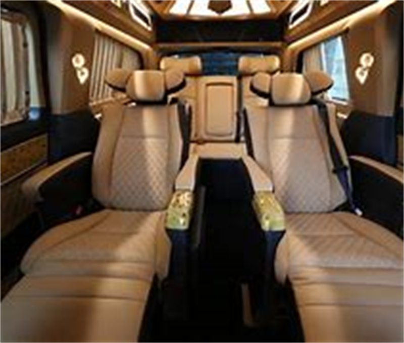 义乌包车服务升级：定制路线更自由