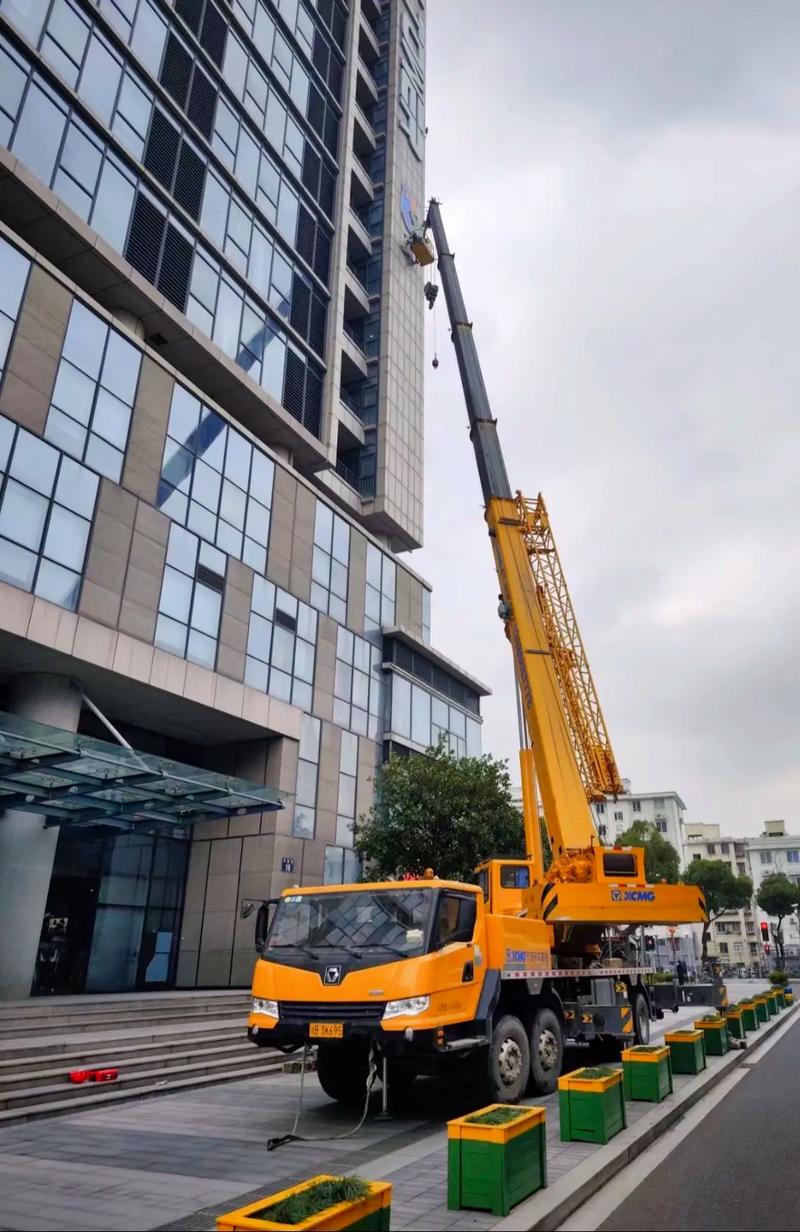 避坑指南：六盘水吊车租赁常见风险与应对