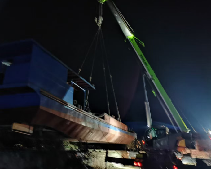 雅安市吊车出租按天收费和按小时收费哪个更划算？