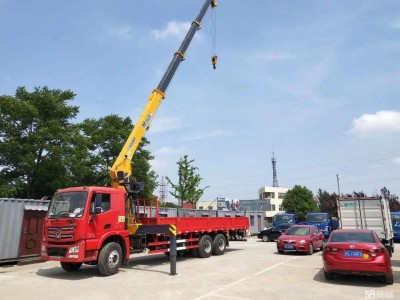 桂林高空车常见液压油会出现的小问