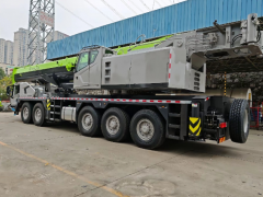 雨天停工，吊车的台班费该怎么算？合同里写清楚了吗？