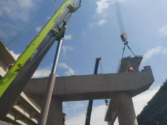 楚雄吊车租赁前必看！不同场景适配车型与租赁成本核算技巧