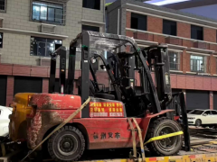 叉车哪些配件需要定期保养更换