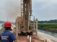 钻井深度与出水量之间存在必然联系吗？