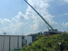 陆良高空作业难题破解：50吨吊车出租专业团队高空安装如履平地