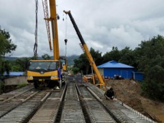 为什么有些景洪吊车出租公司报价低却服务差？真相让人意外！