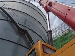 遇到出租的吊车突然故障，责任划分通常依据什么？