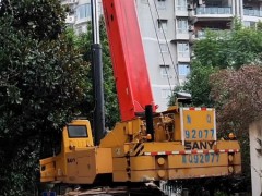 在租赁合同中，关于操作人员的资质条款，您会特别留意哪几点？