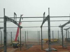 施工现场的土质松软，铺设钢板路基箱是必须步骤吗？