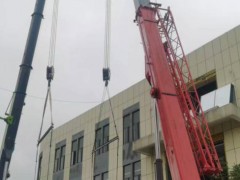 如何现场简单核查前来作业的吊车，其安全装置是否有效？