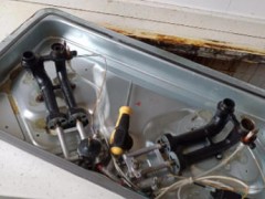 告别厨房油烟困扰，油烟机维修后焕然一新。