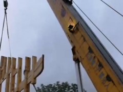 在松桃找吊车出租公司，除了看价格还需考察哪些方面呢？