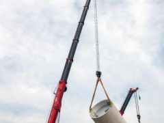 如何利用行业协会的公开名录，寻找本地的吊装服务企业？