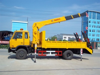 桂林随车吊下雨天应注意什么