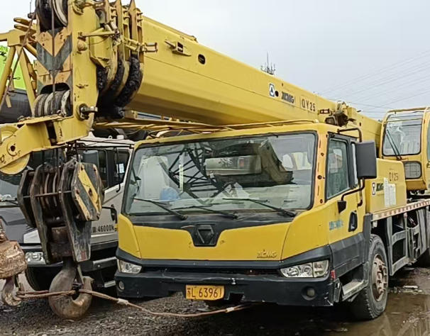 丹阳吊车出租服务升级：24小时响应与全程保险成标配！