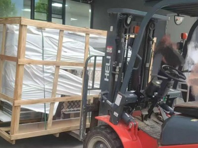 为何青田众多工程都选择宇豪起重吊装公司的叉车出租服务？