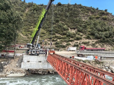 小空间里的大帮手：吊车在室内作业的独特价值！
