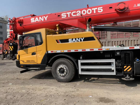 曲靖吊车出租一般怎么收费？按台班还是按小时更合理？