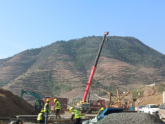 昭通本地有可以出租大、小吨位吊车的公司吗，租金是怎么收取的？