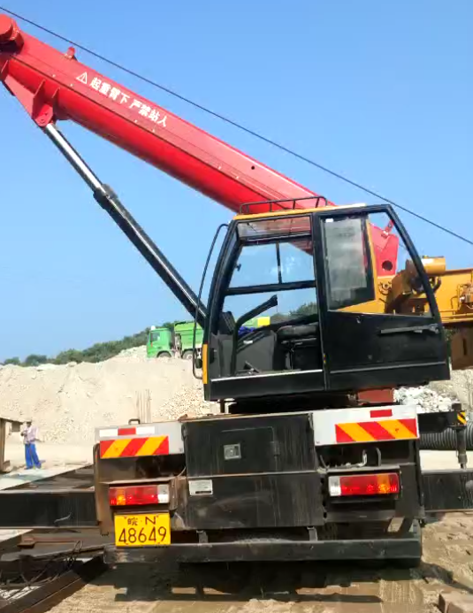 厂房搬迁重物难移动，金寨县专业大型吊装团队怎样****作业？