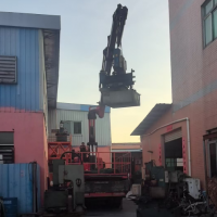 龙南叉车租赁费用是否包含设备的清洁和保养费用？