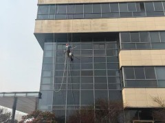 临海外墙清洗：还原建筑本色，守护楼宇颜值与安全